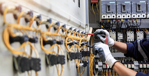 Professional Electrician technician working in Sea Cliff, NY